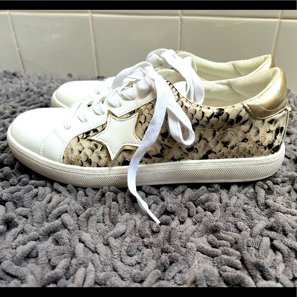 Steve Madden Star Sneaker